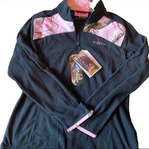 Habit Woman's Medium RealTree Print
Sweatshirt. NWT